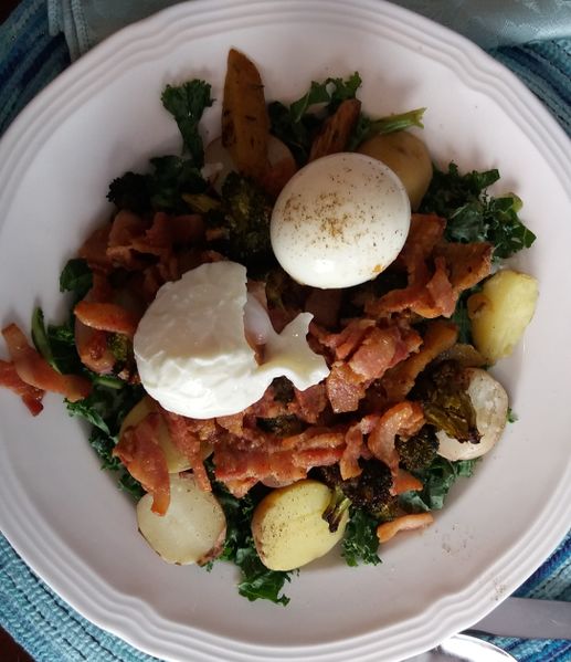 File:Potatoes with soft eggs.jpg